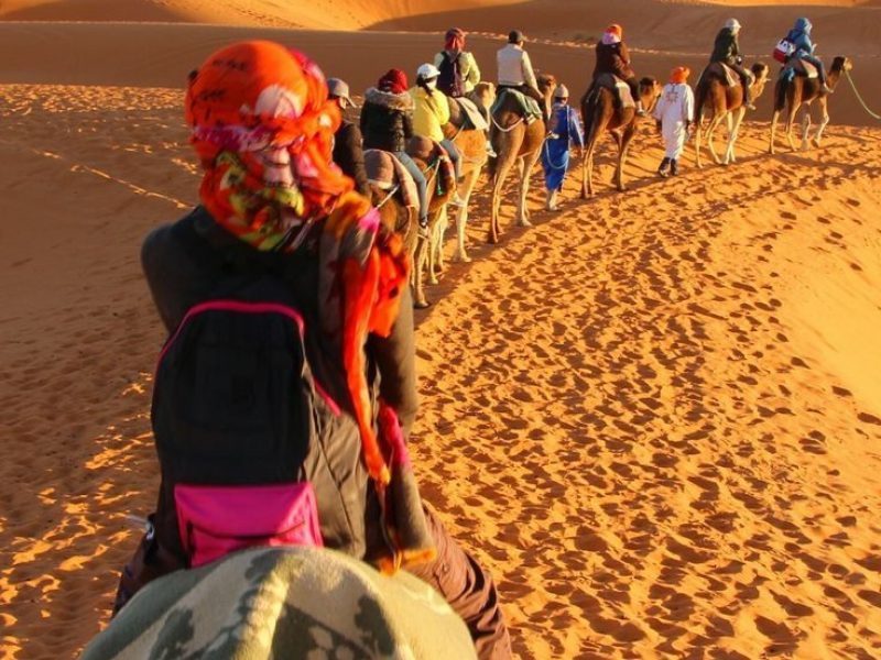 Paseo en Camello al atardecer en Merzouga Desierto